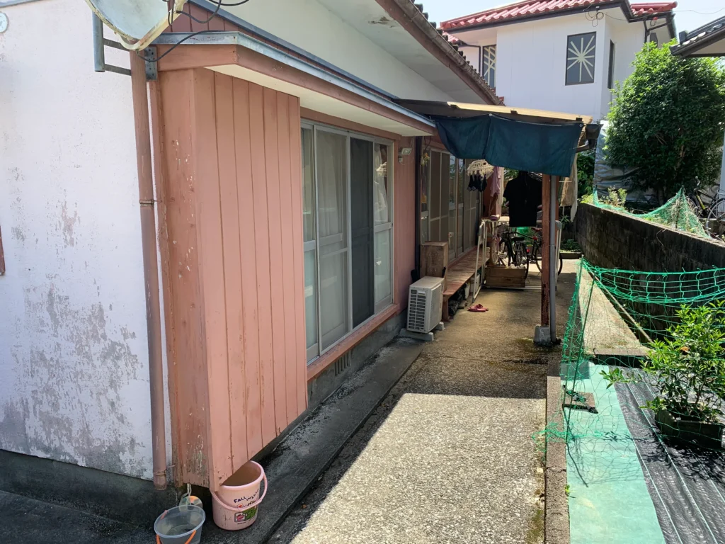 生まれ変わった、おこもり本棚の家 施工写真2